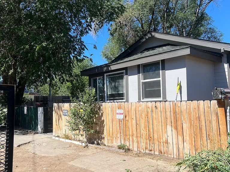 845 Quincy St — Photo 3