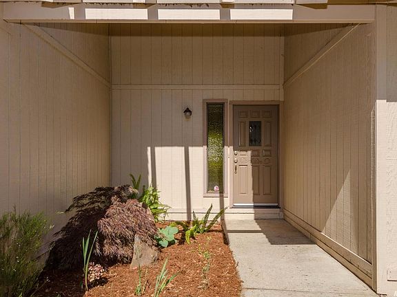 3rd image of 2732 Sterling Way