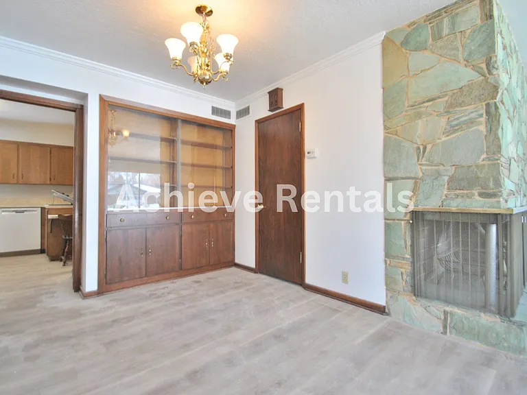 841 Juniper Dr — Photo 4
