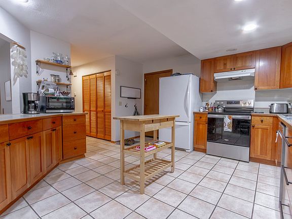 5th image of 1073 Arctic Cir