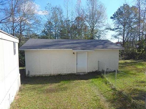 3rd image of 100 Briarwood Dr