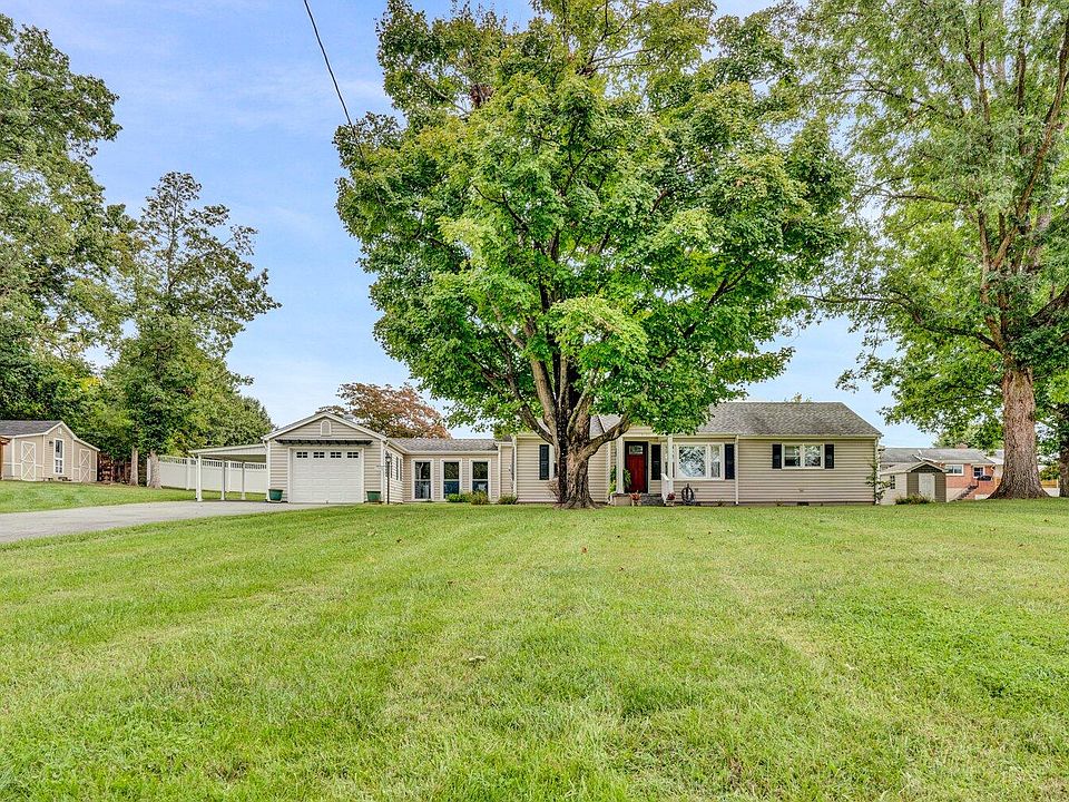 1st image of 3745 Ellen Dr