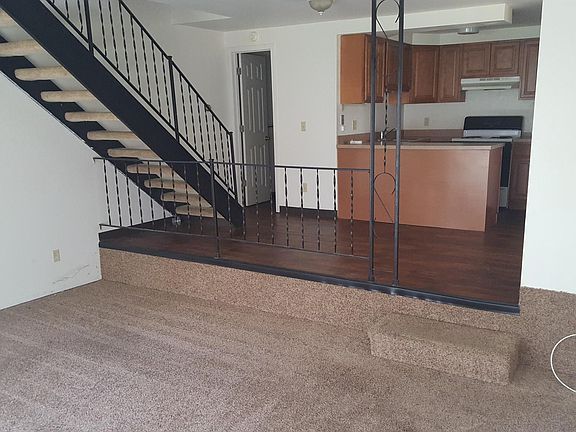 3rd image of 550 Warren St #0f57886ac