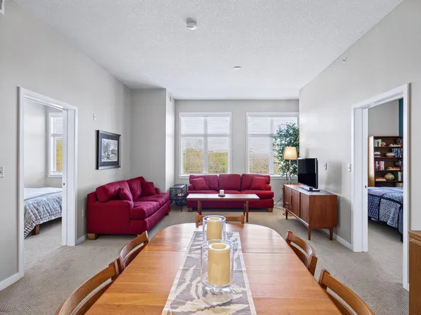 301 7th St W Unit 1302, Northfield, MN 55057