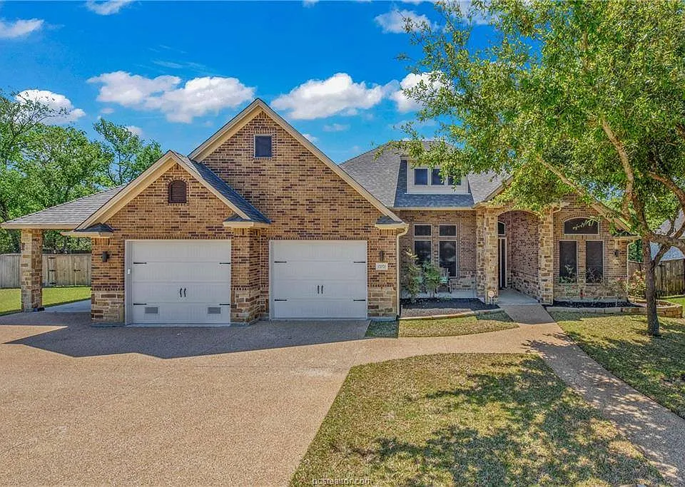 15701 Timber Creek Ln