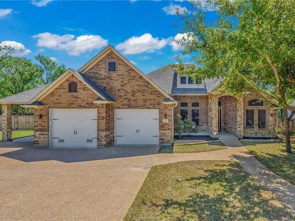 15701 Timber Creek Ln, College Station, TX 77845