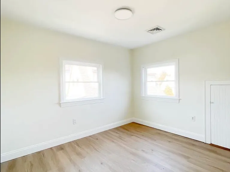 735 Commercial St #2 — Photo 4