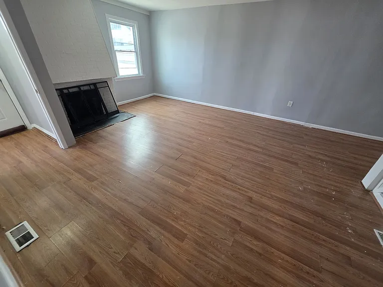 242 Hillcrest Ter — Photo 7