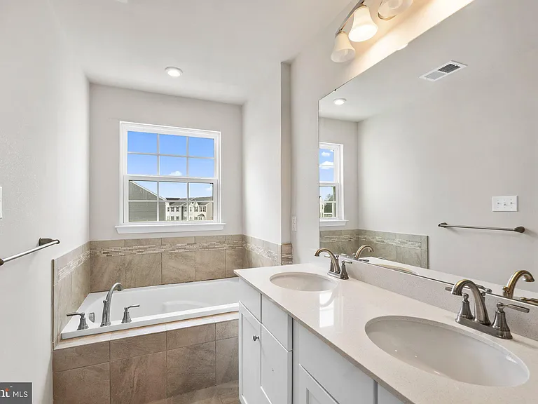 168 Bishop Way — Photo 24