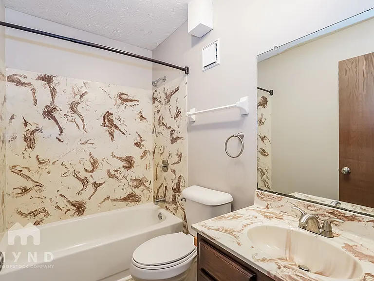 566 Presidential Way — Photo 20