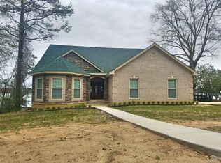 100 Shady Nook Dr, Deatsville, AL 36022