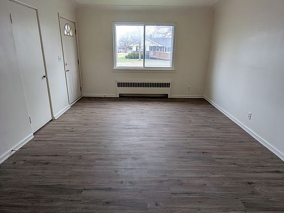 2nd image of 2317 Kosciuszko Ave