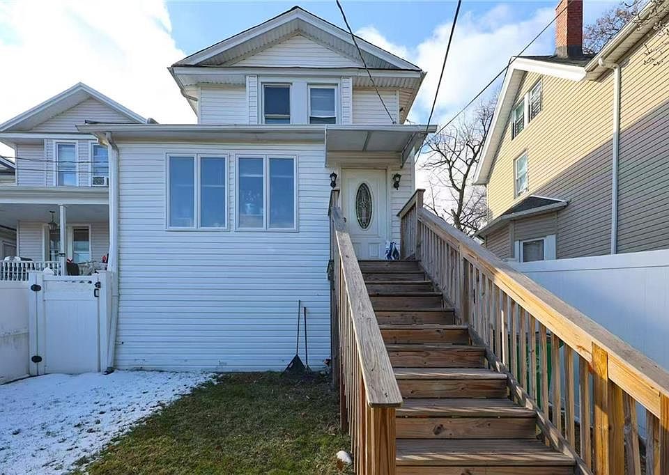 1st image of 148 York Ave
