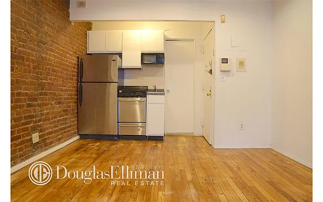 Rented by Douglas Elliman | media 10