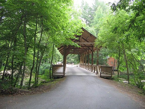 2nd image of 30 Blackberry Falls Dr