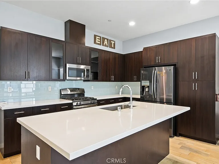 722 Ellis Dr — Photo 14