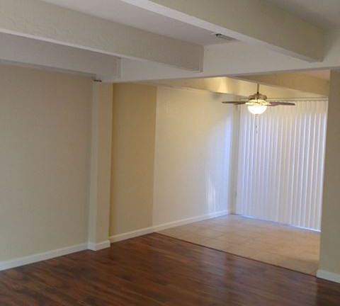 3rd image of 2326 V St APT 05