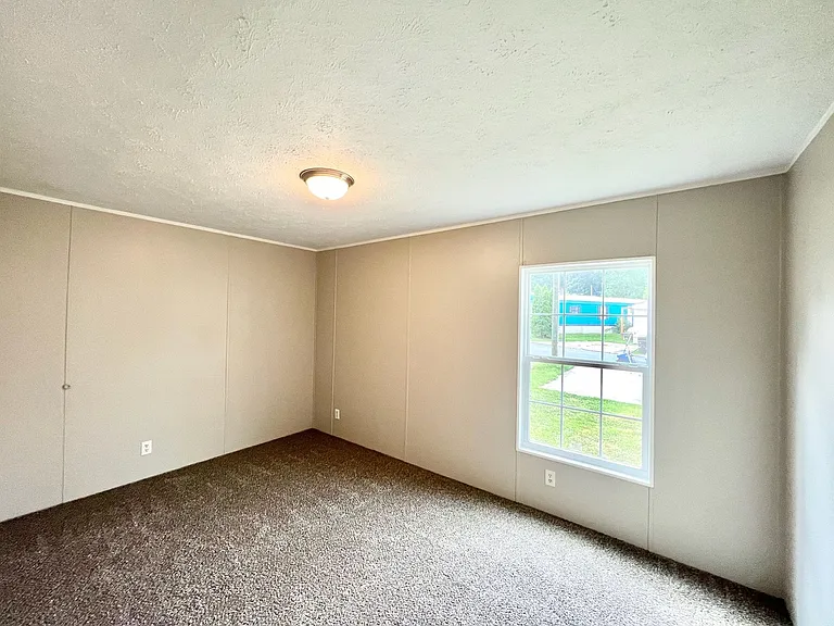 7631 Dallas Hwy — Photo 26
