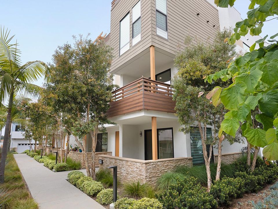 Exterior and porch area