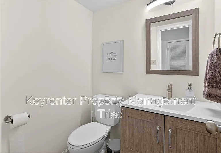 115 S Mendenhall St #D — Photo 10