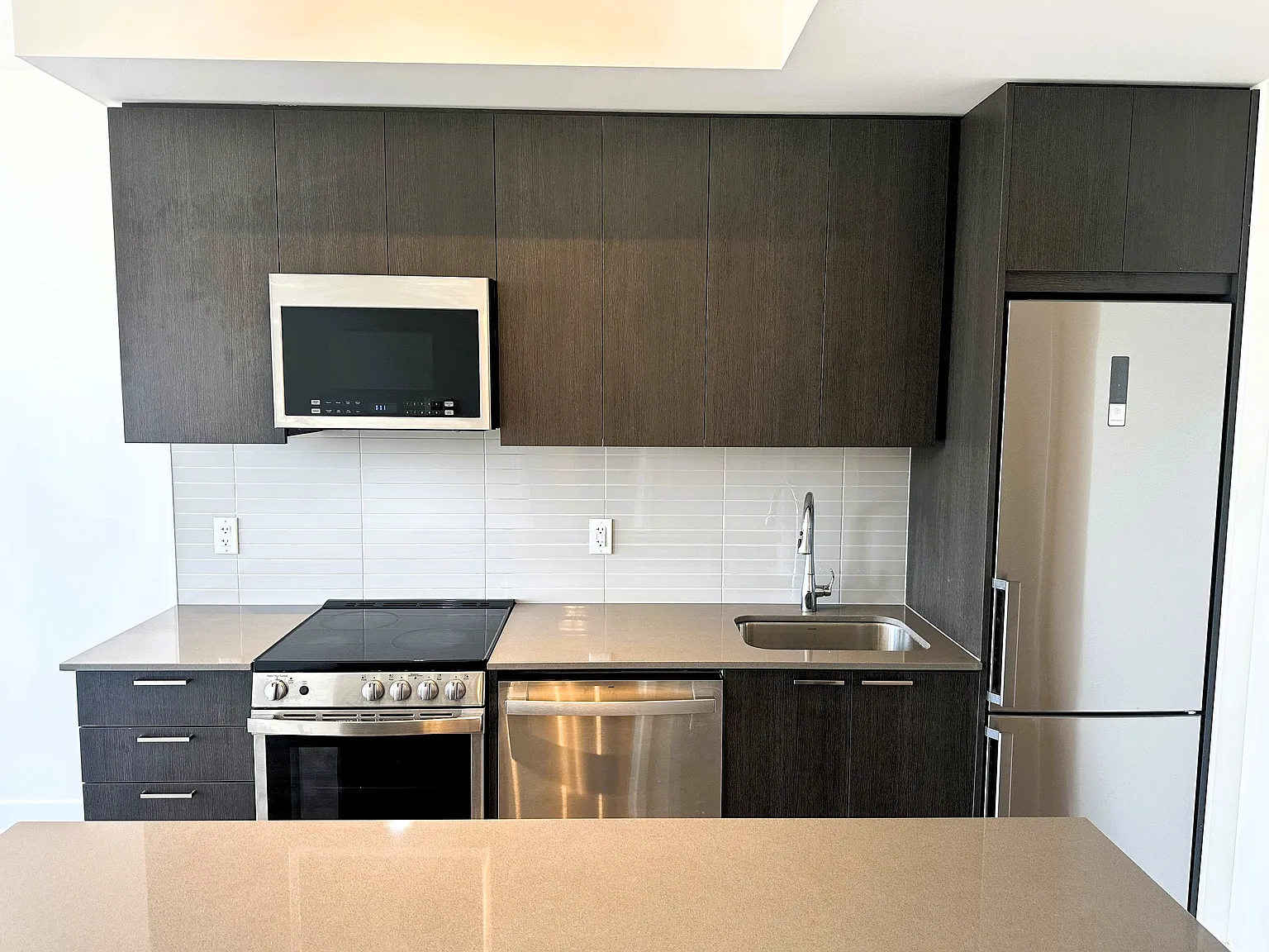 1 bed, 711 sqft, $2,300 — Photo 4
