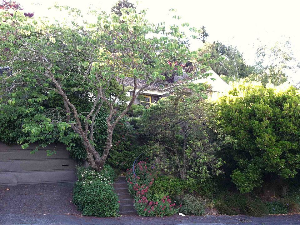 1st image of 4549 W Laurel Dr NE
