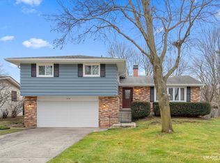 979 Ruth Dr, Elgin, IL 60123