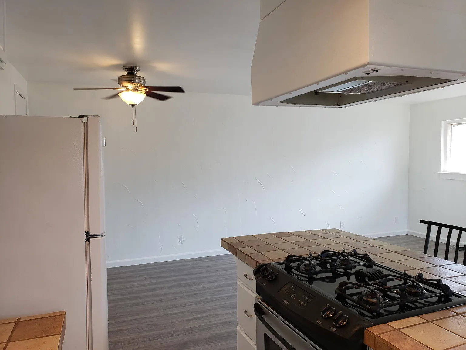2 bed, 840 sqft, $1,850 — Photo 4
