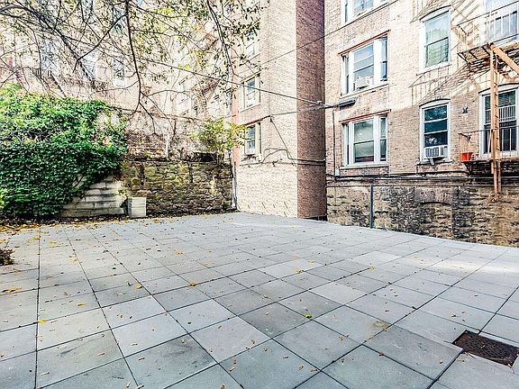 4th image of 777 Beck St #1