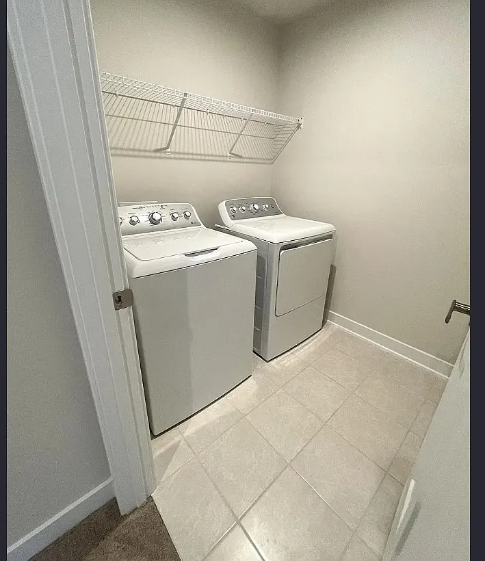 53 Connaught Court - 1 — Photo 4