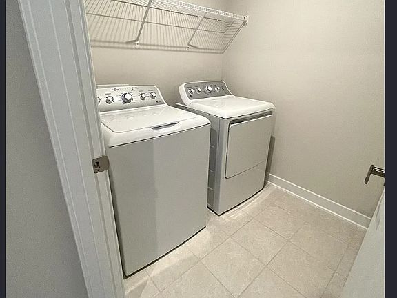 4th image of 53 Connaught Ct