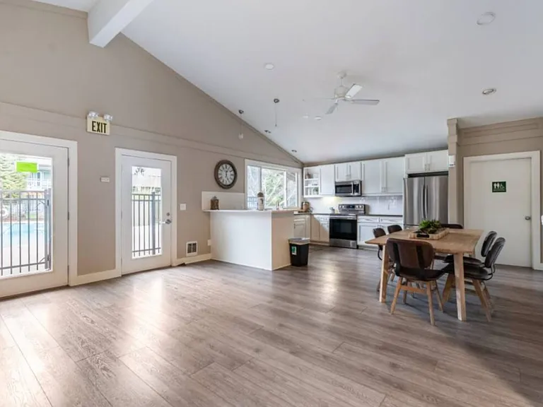 COURTYARD APTS-MUKILTEO — Photo 17