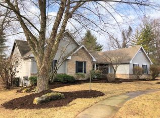 44 Cheval Ct, Florissant, MO 63031