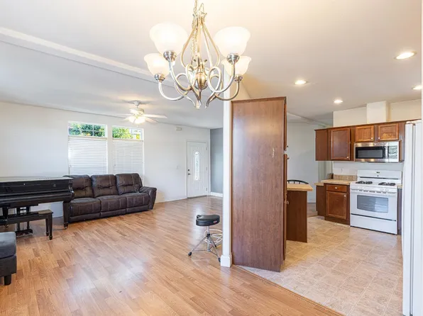 52 Newell Circle, Napa, CA 94558