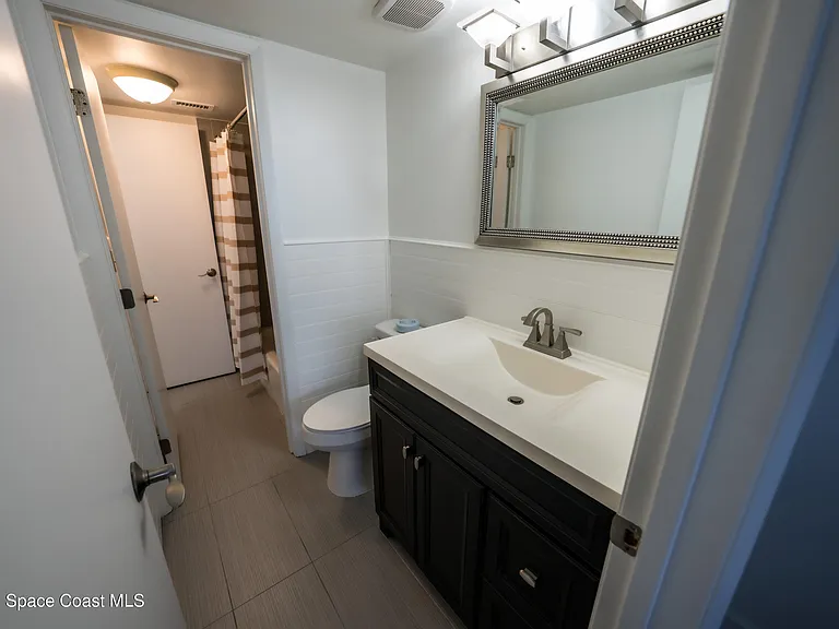 500 Palm Springs Blvd #403 — Photo 23