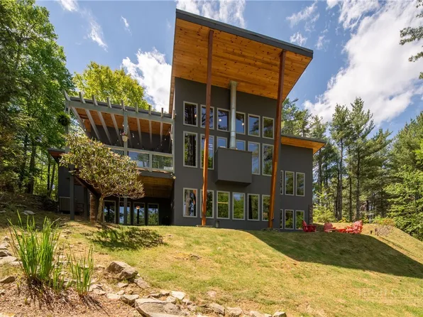 127 Bitter Root Drive, Blowing Rock, NC 28605