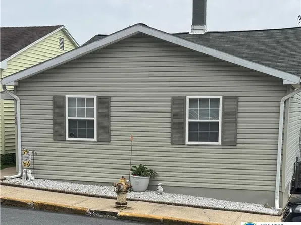 754 Edgemont Ave, Palmerton, PA 18071
