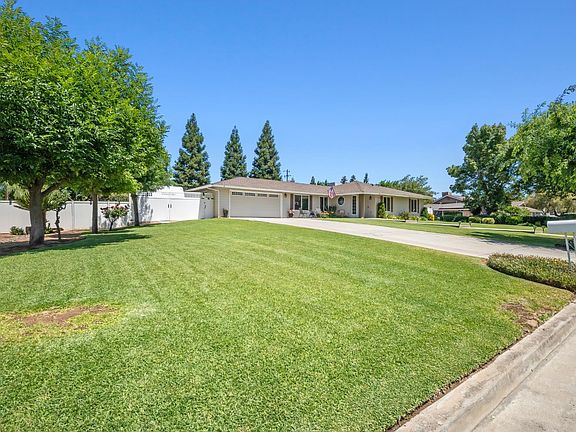 5th image of 18746 Auburn Way