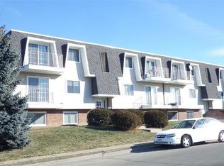 3497 Hillcrest Rd APT 5, Dubuque, IA 52002