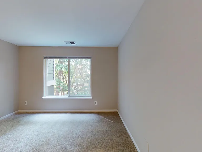 Canterbury Apartments — Photo 126