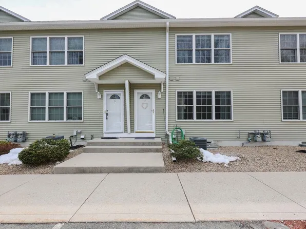 18 Steeple Chase Road, Hampstead, NH 03841