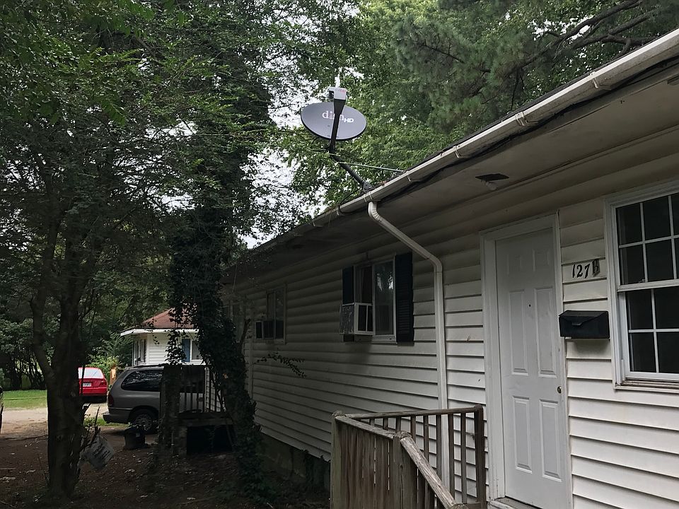 1st image of 127 Wickre St #B