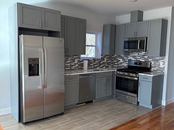 5th image of 162 S 12th St #2