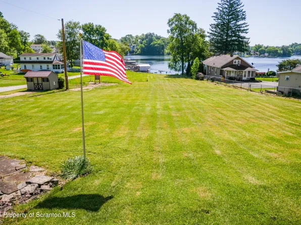 108 Frear Ln, Factoryville, PA 18419
