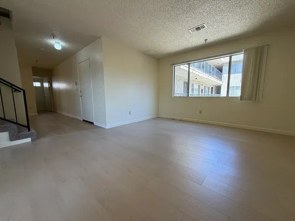 12706 Fonthill Ave #1, Hawthorne, CA 90250