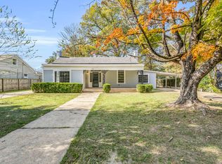 422 9th St S #B, Columbus, MS 39701