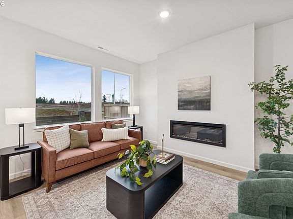 4th image of 1506 NE 180th Ave