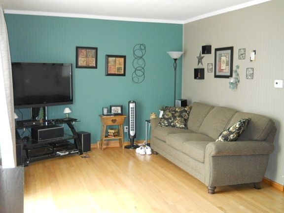 2nd image of 142 Dellwood Ln