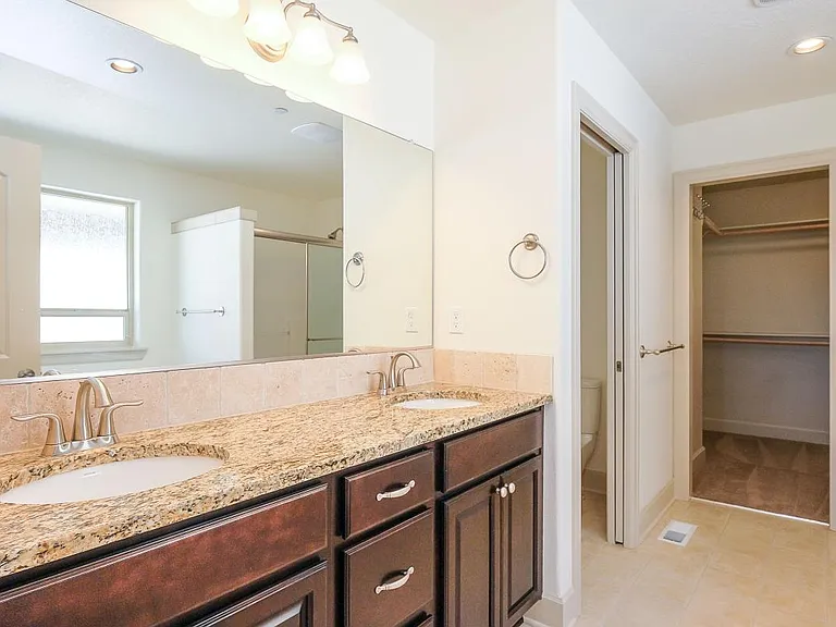 Master Bath to Walk-in Closet