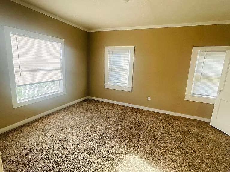 216 S Avenue I #1 — Photo 10
